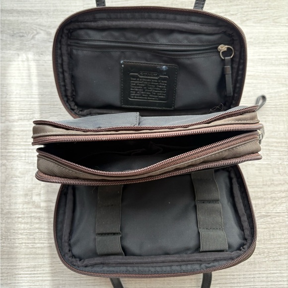 Rare VTG 90s COACH Makeup travel Bag Makeup Pouch with Mirror and handles - Picture 6 of 10